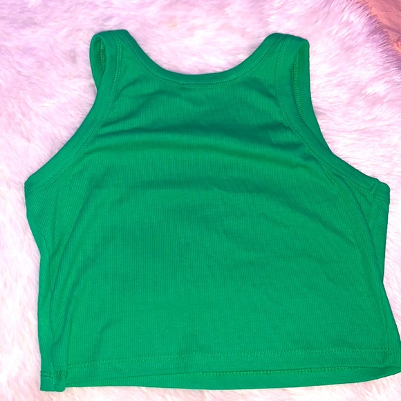 Adorable Zara never worn crop top - Picture 2 of 3